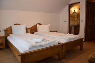 Отели типа «постель и завтрак» LaPociu Кымпени Двухместный номер с 1 кроватью и собственной ванной комнатой-5