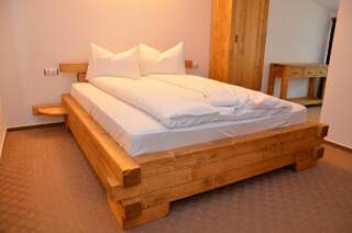 Отели типа «постель и завтрак» LaPociu Кымпени Двухместный номер с 1 кроватью и собственной ванной комнатой-8