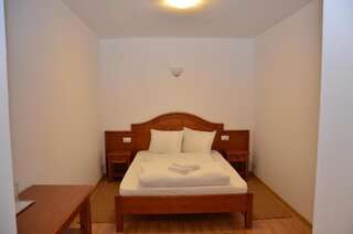 Отели типа «постель и завтрак» LaPociu Кымпени Двухместный номер с 1 кроватью и собственной ванной комнатой-19